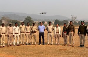 हाथी–मानव द्वंद कम करने जशपुर वनमण्डल में ड्रोन तकनीक की पहल, वन अमला एवं रैपिड रिस्पॉन्स टीम को दिया गया चरणबद्ध ड्रोन प्रशिक्षण