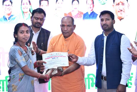 अंतर्राष्ट्रीय महिला दिवस के अवसर पर उत्कृष्ट कार्य करने वाले 21 आंगनबाड़ी कार्यकर्ता और सहायिकाओं को किया गया सम्मानित