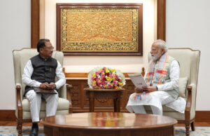 बस्तर 2.0 की शुरुआत : मुख्यमंत्री साय ने पीएम मोदी को दिया आमंत्रण, विकास का ब्लूप्रिंट सौंपा, पीएम का बस्तर दौरा बनेगा टर्निंग पॉइंट, बड़े प्रोजेक्ट्स की सौगात