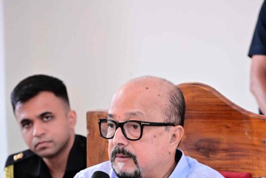 राज्यपाल रमेन डेका ने ग्राम बेहराखार जाकर विशेष पिछड़ी जनजाति बिरहोर समुदायों से की आत्मीय मुलाकात, बिरहोर समुदाय के शिक्षा, स्वास्थ्य और आत्मनिर्भरता पर दिया जोर