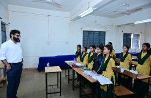 कलेक्टर रोहित व्यास ने प्रयास आवासीय विद्यालय का किया निरीक्षण , बच्चों का रिजल्ट बेहतर नहीं आया तो संबंधित शैक्षणिक एजेंसी विद्या मंदिर और चौखंभा सोसायटी का ठेका होगा निरस्त, शिक्षकों को कड़ी हिदायत