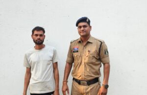 प्रधानमंत्री आवास योजना से संबंधित नोटिस तामील कराने गए ग्राम पंचायत सचिव से मारपीट,आरोपी गिरफ्तार