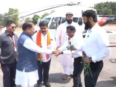 मुख्यमंत्री विष्णुदेव साय का हेलीपैड पर आमजनों, जनप्रतिनिधियों एवं अधिकारियों ने किया आत्मीय स्वागत