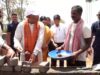 कच्ची झोपड़ी से पक्के घर तक का सपना हो रहा साकार, मुख्यमंत्री ने ईंट जोड़कर किया श्रमदान, जशपुर जिले के भैंसामुड़ा में पीएम आवास निर्माण का किया औचक अवलोकन, हितग्राही अनुसुइया पैंकरा ने जताया आभार