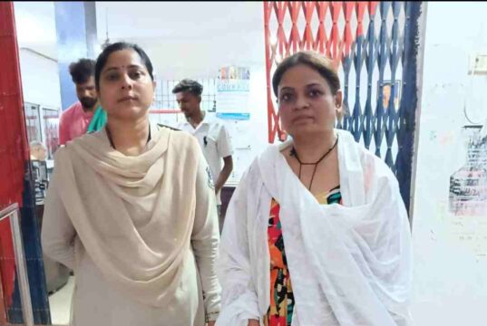 अवैध सूदखोरी कर लोगों को धमकाने वाली महिला गिरफ्तार, 20 प्रतिशत से 80 प्रतिशत तक ब्याज वसूलने के बाद भी लोगों के दस्तावेज नहीं लौटाए