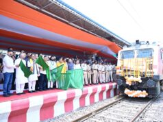 सोमनाथ मंदिर हमारे राष्ट्रीय स्वाभिमान, सांस्कृतिक गौरव और आस्था का प्रमुख केन्द्र – मुख्यमंत्री विष्णुदेव साय, मुख्यमंत्री ने विशेष ट्रेन को हरी झंडी दिखाकर सोमनाथ स्वाभिमान सांस्कृतिक यात्रा का किया शुभारंभ, छत्तीसगढ़ से सोमनाथ ज्योतिर्लिंग के लिए 1000 से अधिक विशिष्टजन, पद्मश्री, कलाकार एवं साहित्यकार हुए रवाना, छत्तीसगढ़ के शिवालयों की माटी और पावन नदियों का जल भगवान सोमनाथ को श्रद्धालु करेंगे अर्पित