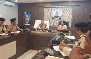 आधुनिक फॉरेंसिक तकनीकों से लैस होगी पुलिस, विशेषज्ञों ने दिया फिंगर प्रिंट का विशेष प्रशिक्षण, घटनास्थल पर छिपे साक्ष्यों की पहचान का प्रशिक्षण, मिनी फिंगरप्रिंट डेवलपिंग किट का किया गया प्रदर्शन, फिंगर प्रिंट साक्ष्य संकलन, NAFIS एवं MCU के उपयोग पर विशेषज्ञों ने दी महत्वपूर्ण जानकारी