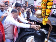 गुरु पूर्णिमा पर कोसमनारा पहुंचे मुख्यमंत्री विष्णु देव साय, सत्यनारायण बाबा धाम में की पूजा-अर्चना, प्रदेशवासियों की सुख-समृद्धि और खुशहाली के लिए भगवान भोलेनाथ से मांगा आशीर्वाद