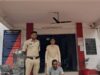 10 लीटर अवैध कच्ची महुआ शराब के साथ आरोपी गिरफ़्तार, आरोपी के विरुद्ध धारा 34 (2) आबकारी एक्ट के तहत कार्यवाही कर न्यायिक रिमांड पर भेजा गया