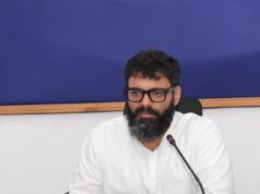 कलेक्टर ने सभी अधिकारियों और कर्मचारियों को सुबह 10 बजे आधार आधारित बायोमेट्रिक उपस्थित देने के दिये सख्त निर्देश, कार्यालय समाप्ति 5.30 बजे भी आधार उपस्थित लगाकर ही जाएंगे, ई आफिस और ई एचआरएमएस के माध्यम से फाईल भेजने के निर्देश