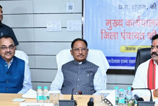गांवों के समग्र विकास से ही विकसित छत्तीसगढ़ का संकल्प होगा साकार : मुख्यमंत्री विष्णुदेव साय, मुख्यमंत्री ने जिला पंचायतों के मुख्य कार्यपालन अधिकारियों की उच्चस्तरीय समीक्षा बैठक में दिए विकास के स्पष्ट मंत्र
