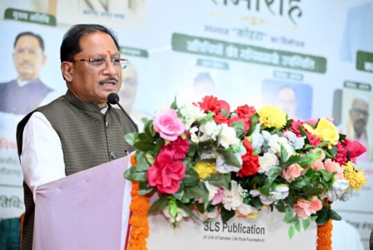 ‘कोहरा’ जैसी रचनाएं समाज को सजग करने और सच सामने लाने का सशक्त माध्यम : मुख्यमंत्री विष्णु देव साय, मुख्यमंत्री ने युवा साहित्यकार करुणा सागर पण्डा के उपन्यास ‘कोहरा’ का किया विमोचन