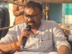 जशपुर जिले से बड़ी खबर : विकासखंड शिक्षा अधिकारी दुर्गेश देवांगन , सहायक विकासखंड शिक्षा अधिकारी रविंद्रनाथ साय व बीआरसीसी देवेंद्र कुमार सिंह के खिलाफ जांच हेतु तीन सदस्यीय जांच समिति गठित, शिक्षकों के साथ कथित आर्थिक शोषण, मानसिक प्रताड़ना और पद का दुरुपयोग एवं भ्रष्टाचार को लेकर सहायक शिक्षक फेडरेशन ने की है शिकायत, कलेक्टर के आदेश के तहत सात दिवस के भीतर जांच समिति प्रस्तुत करेगी प्रतिवेदन