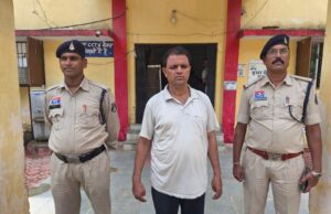 स्कूल में छात्रा से छेड़छाड़ का आरोपी शिक्षक चंद घंटों में गिरफ्तार, POCSO एक्ट के तहत मामला दर्ज, पुलिस की त्वरित कार्रवाई से आरोपी पहुंचा जेल