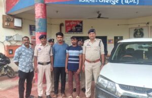 बकरी व्यापारियों से लूट की घटना को अंजाम देने वाले दो आरोपियों को पुलिस ने सलाखों के पीछे पहुंचाया, पुलिस ने लूटी गई रकम और चार पहिया वाहन को किया जब्त