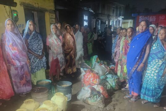 गेजामुड़ा में महिला समूह और ग्रामीणों ने पुलिस के साथ चलाया नशामुक्ति अभियान, 20 बोरी महुआ लहान और भारी मात्रा में महुआ पास नष्ट