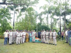 स्वतंत्रता दिवस के अवसर पर मुख्यमंत्री की धर्मपत्नी श्रीमती कौशल्या साय ने मुख्यमंत्री निवास बगिया मे किया ध्वजारोहण