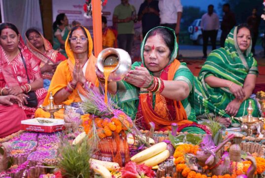 श्री फलेश्वर नाथ मंदिर बगिया में 1 लाख 11 हजार 111 पार्थिव शिवलिंग पूजन महाअनुष्ठान का भव्य समापन, पूर्णाहुति के साथ संपन्न हुआ तीन दिवसीय धार्मिक अनुष्ठान, विशाल भंडारे में श्रद्धालुओं ने ग्रहण किया प्रसाद