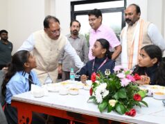 श्रमिक परिवारों के बच्चों को मिलेगी बड़े स्कूलों में मुफ्त शिक्षा, CM साय बोले- आपकी सफलता ही हमारी सबसे बड़ी खुशी, मुख्यमंत्री ने श्रमिक परिवारों के बच्चों का किया सम्मान, उनके साथ बैठकर किया भोजन और साझा किए अपने जीवन के अनुभव
