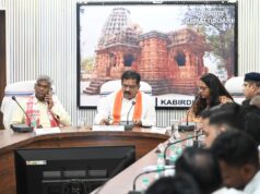 उप मुख्यमंत्री एवं कवर्धा विधायक विजय शर्मा ने ली गौ सेवकों एवं अधिकारियों की बैठक, पशु संरक्षण एवं उपचार व्यवस्था को बेहतर बनाने गौ सेवकों से लिए सुझाव, रेस्क्यू एवं संरक्षण को लेकर दिए अधिकारियों को आवश्यक निर्देश