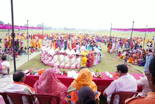 लोक संस्कृति और परंपरा के संरक्षण का संदेश लेकर गोरिया में सजा करमा का रंग, अखिल भारतीय वनवासी कल्याण आश्रम के एकादशी करमा नृत्य अभ्यास वर्ग में 22 गांवों के दलों ने दी प्रस्तुति, मुख्यमंत्री की धर्मपत्नी श्रीमती कौशल्या साय हुईं शामिल, हजारों की संख्या में जुटे ग्रामीणों ने बढ़ाया उत्साह