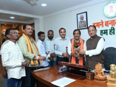 जशपुर जिले के कोरंगामाल में नवीन धान खरीदी केंद्र की मिली स्वीकृति, जनप्रतिनिधियों ने मुख्यमंत्री विष्णुदेव साय से मुलाकात कर जताया आभार